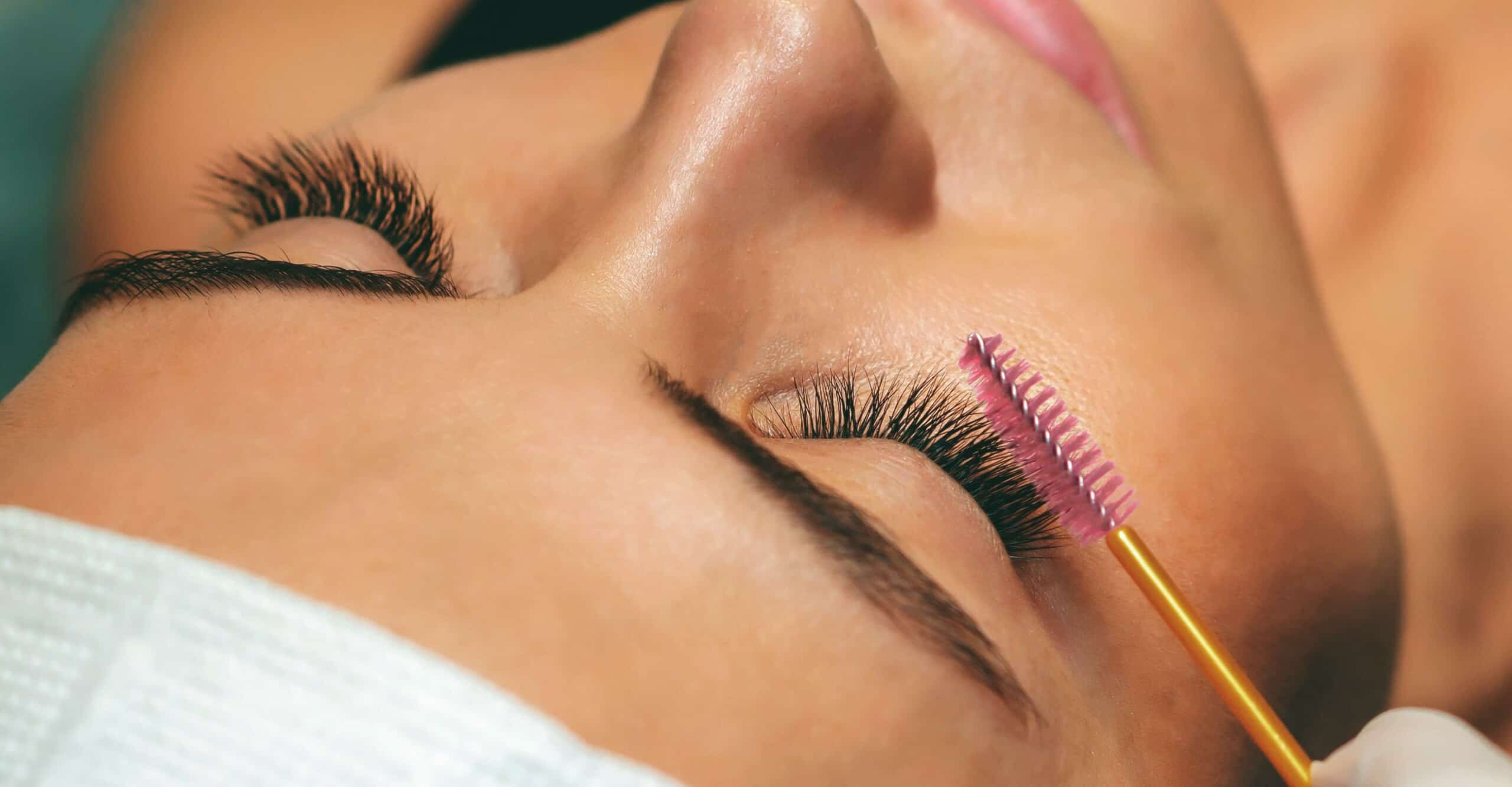 Eyelash Tinting: What You Need to Know Before Trying It